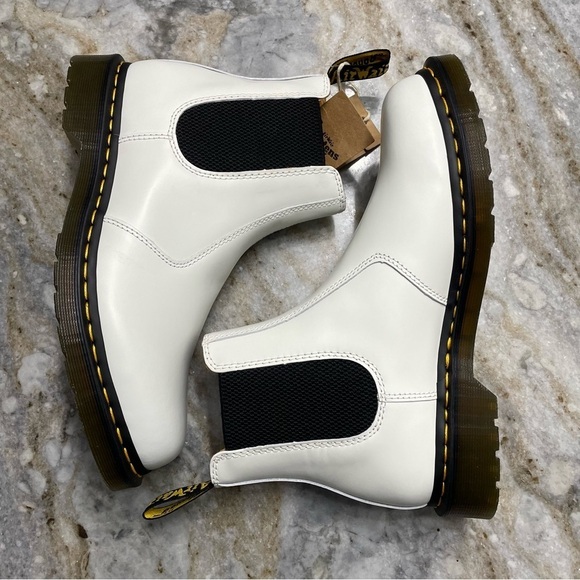 New Dr.Martens 2976 YELLOW STITCH SMOOTH LEATHER CHELSEA BOOTS M10 L11 in White - Picture 8 of 12
